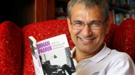 O­r­h­a­n­ ­P­a­m­u­k­’­u­n­ ­r­o­m­a­n­l­a­r­ı­ ­ü­z­e­r­i­n­e­ ­6­ ­k­i­t­a­p­
